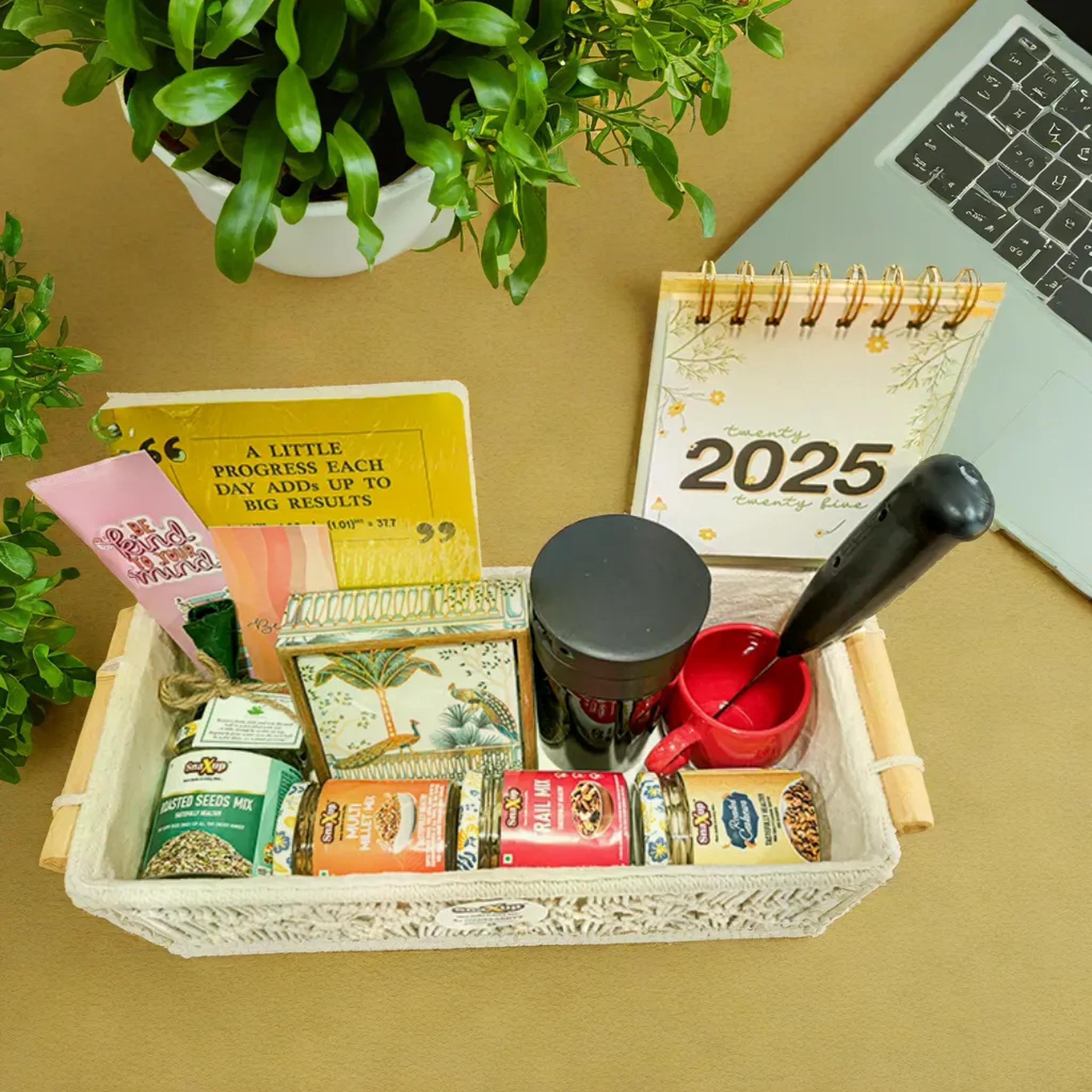 New Year Gift White Macarem Basket Hamper