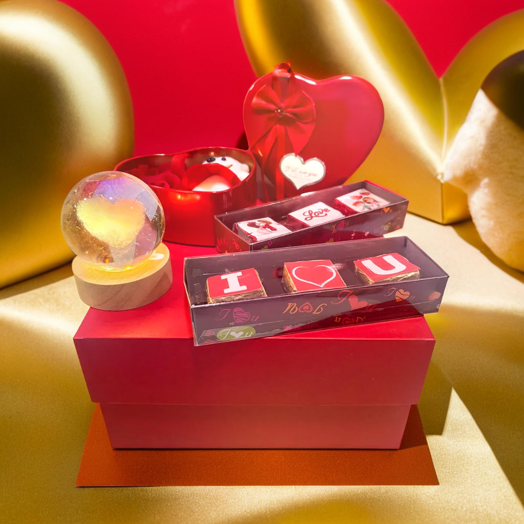 Red Love Hamper